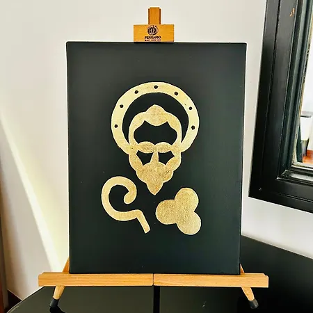 St Nicolas Apartman *